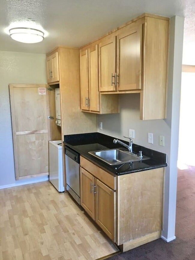 Foto del edificio - 1 bed 1 bath Condo in Benicia -- COMING SO...