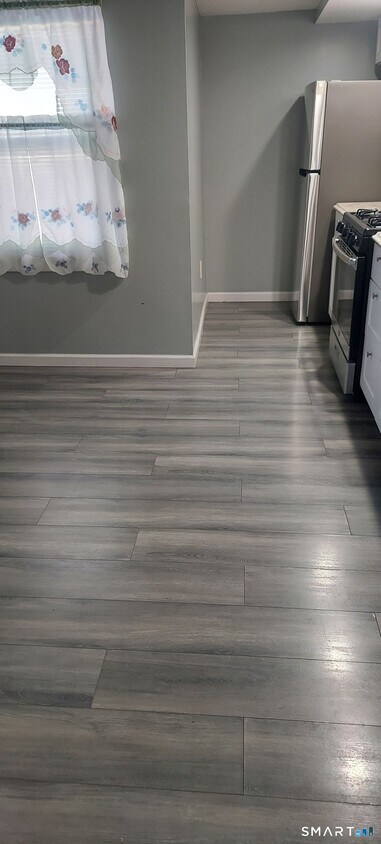 Foto del edificio - 452 Wethersfield Ave