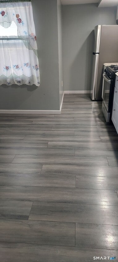 Building Photo - 452 Wethersfield Ave