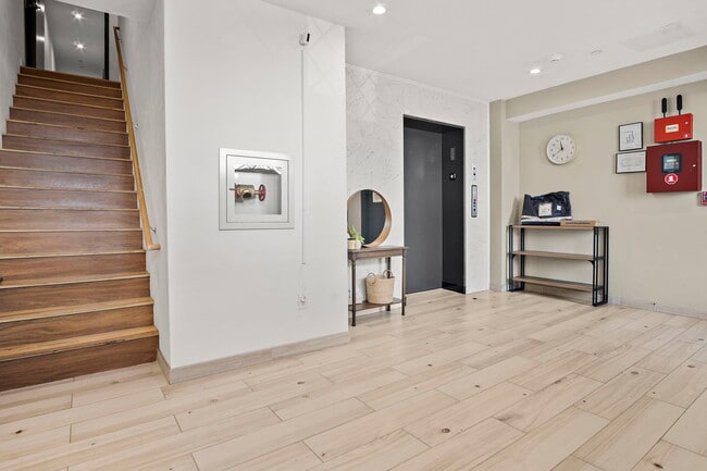 Photo - 39 Lexington St Apartment