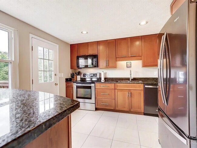 Foto del edificio - 5103 Riverwatch Dr