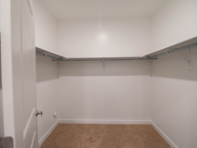 Building Photo - 2308 E 830 S