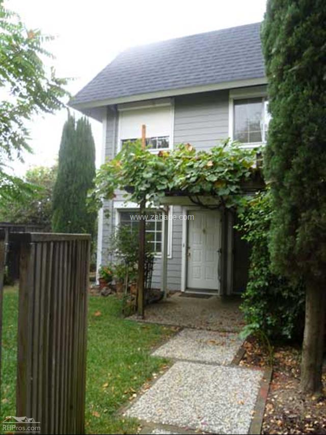 Building Photo - 3102 Woods Cir