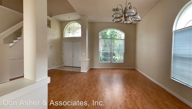 Building Photo - 3 br, 2.5 bath House - 13902 Huntwick Drive