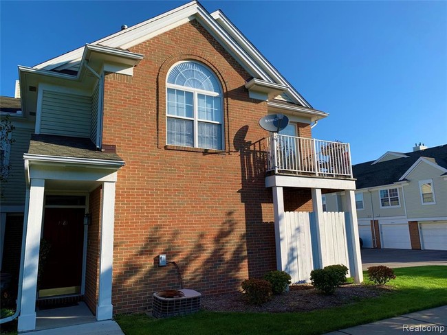Building Photo - 16816 Glenmoor Blvd