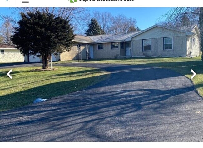Building Photo - 8105 Cloverdale Ln