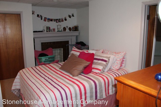 Foto del edificio - 347 W 9th St