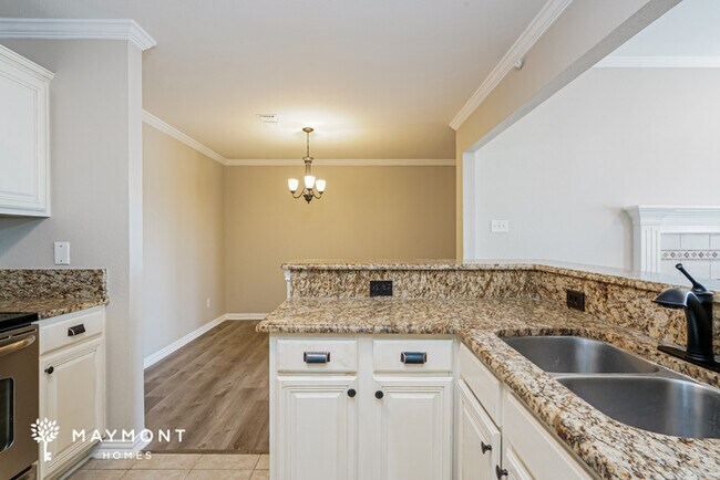 Foto del edificio - 3000 Huntington Ct
