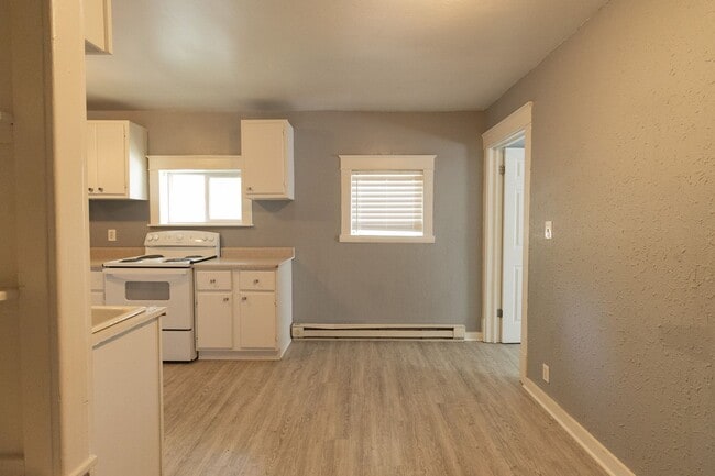 Building Photo - 911 N 8th St