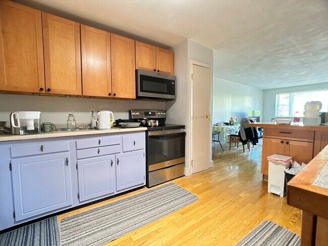 Foto del edificio - 11 Cogswell Ave