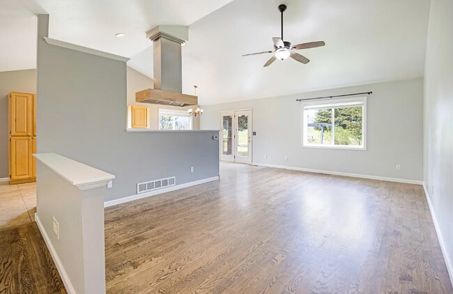 Building Photo - 7580 Arroyo Ln