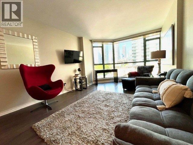Photo du bâtiment - 888 Hamilton St
