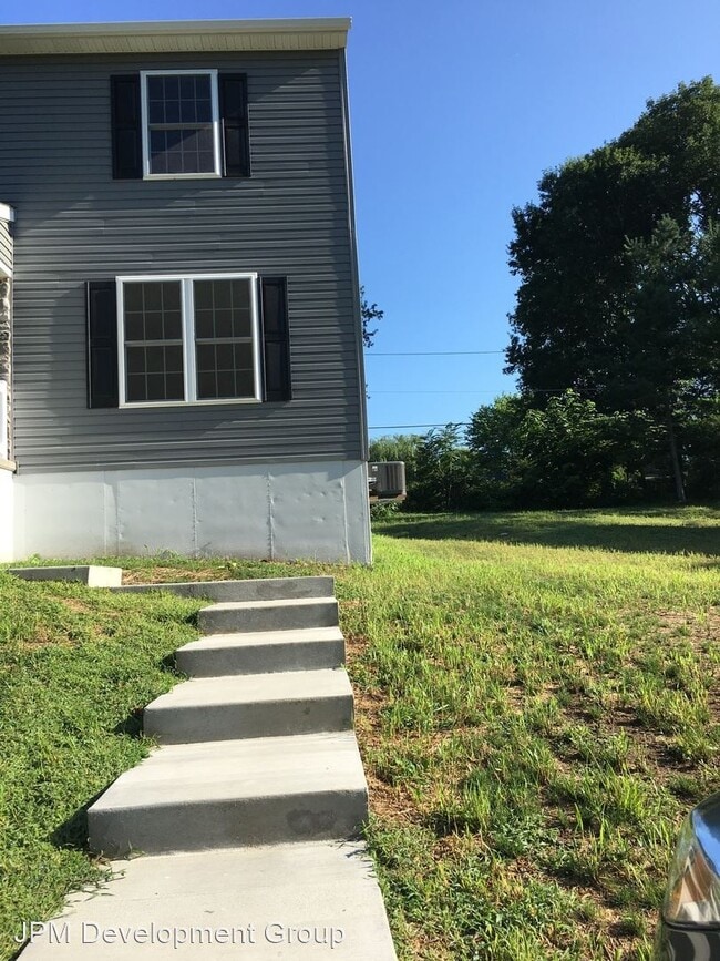 3 br, 2.5 bath House 470 Conestoga Blvd House Rental in Lancaster