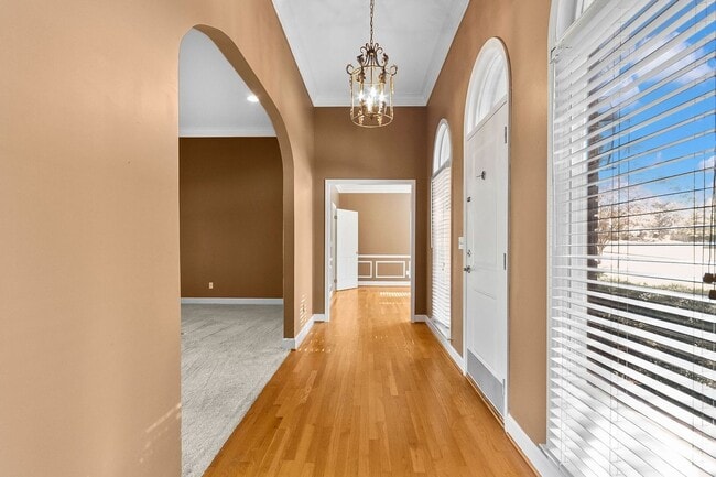 Building Photo - Beautiful 4 Bedroom 3.5 Bath Brick Home Av...