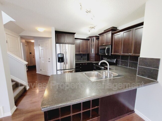 Photo du bâtiment - 3209 Whitelaw Dr NW