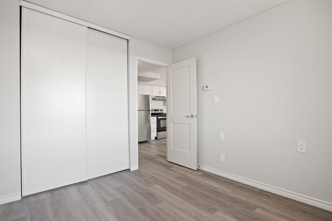 Building Photo - The Kenwick