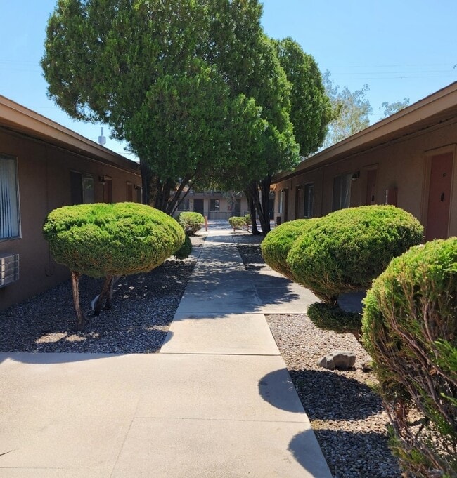 "A" & "B" Building Breezeway - Catalina Country Studio Apartments