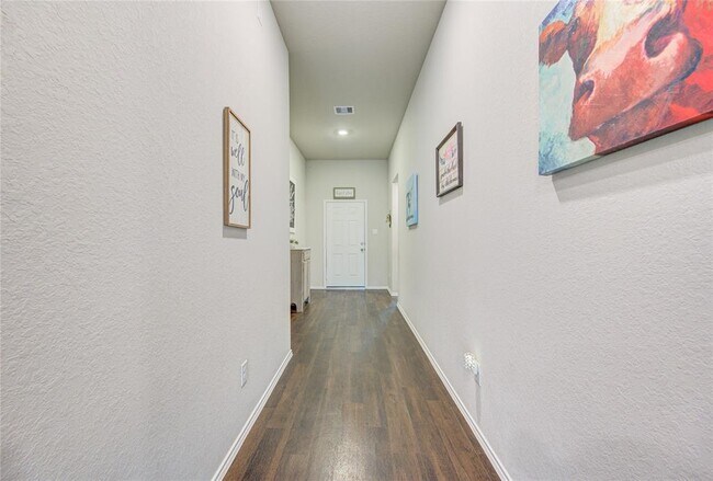 Foto del edificio - 1718 Pickford Knolls Ln