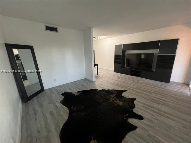 Foto del edificio - 1430 NE 170th St