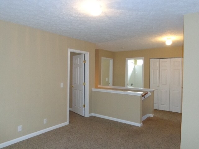 Foto del edificio - 4112 Longfellow Dr