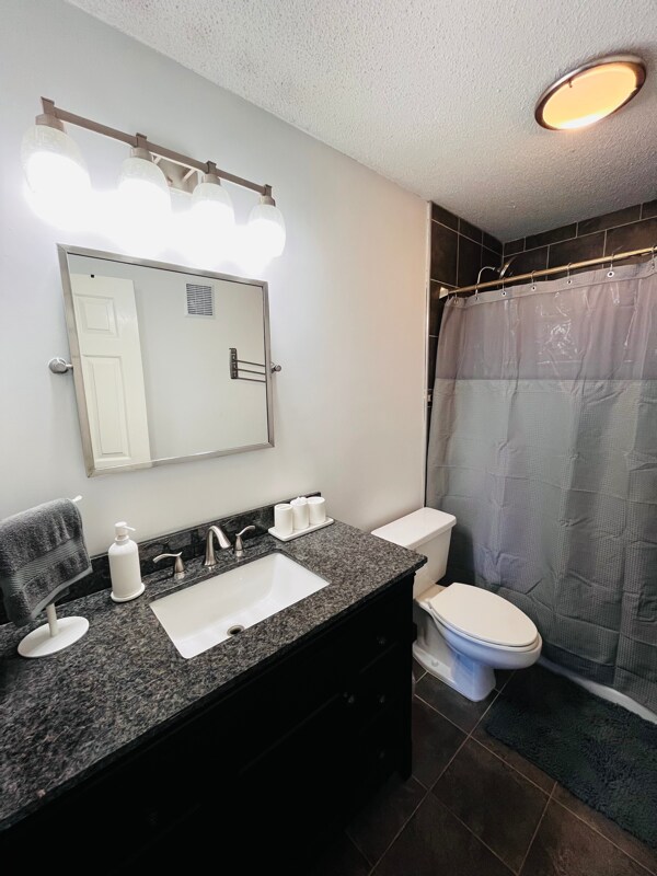 Foto del edificio - 1021 Brighthurst Dr