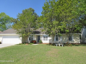 Building Photo - 310 Celtic Ash St