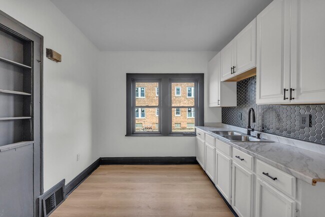 Foto del edificio - 3447 E 140th St