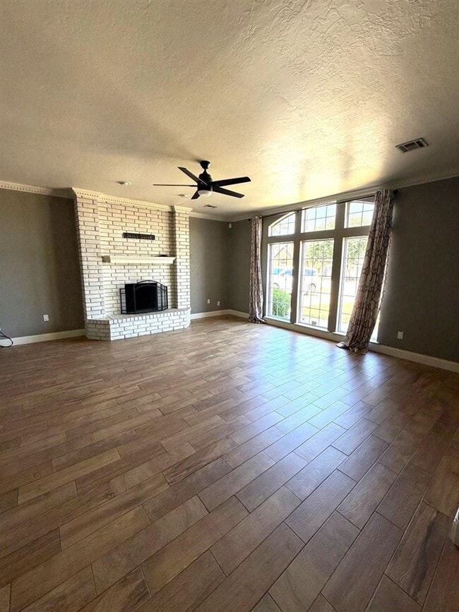 Building Photo - 7706 NW Chesley Dr