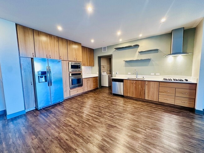 VAN 1105 Kitchen - Vantage