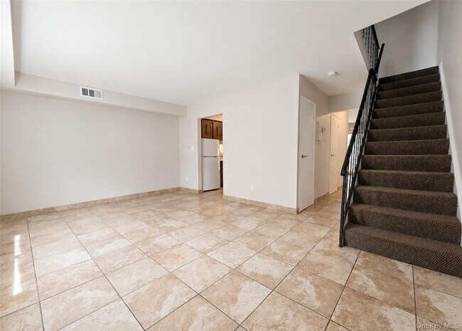 Foto del edificio - 136 Hill Crescent