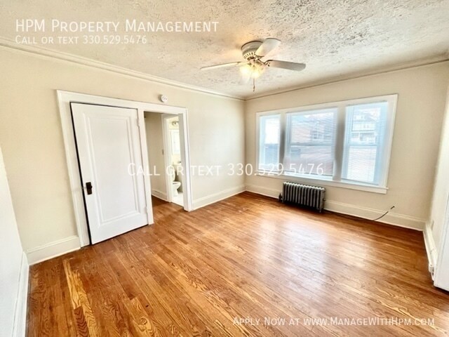 Foto del edificio - First Month Rent Free