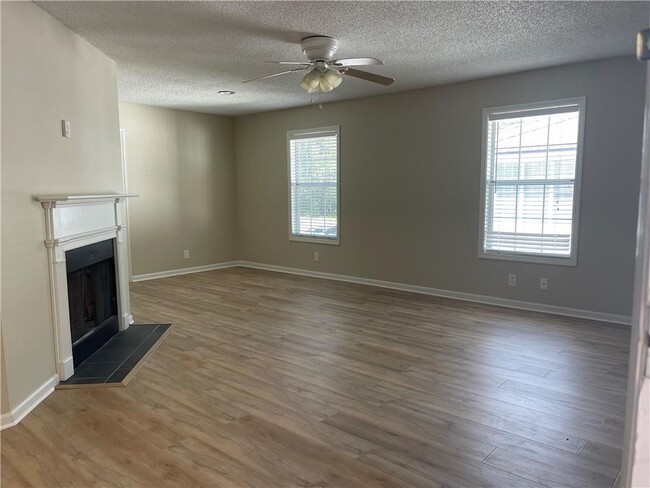 Building Photo - 504-504 Island Dr