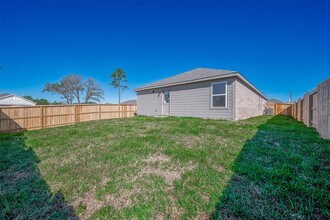 Building Photo - 804 Vlg Brk Dr Building Photo - 804 Vlg Brk Dr