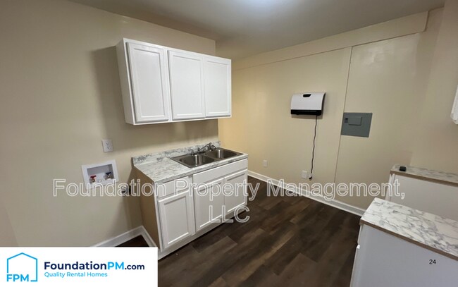 Foto del edificio - 2148 Stovall Ave