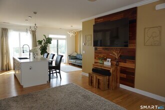 Building Photo - 127 Brentwood Cir