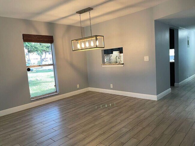 Building Photo - 2800 Fiore Way