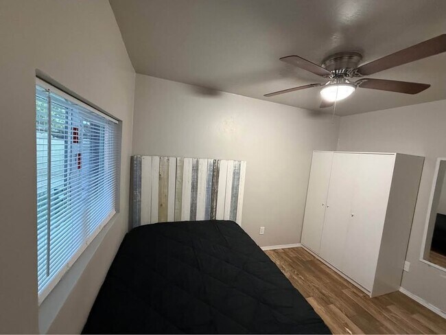 Foto del edificio - 3645 W Hadley St