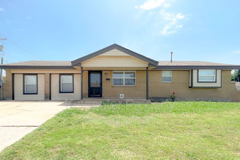 Primary Photo - 3137 SW 65th Pl