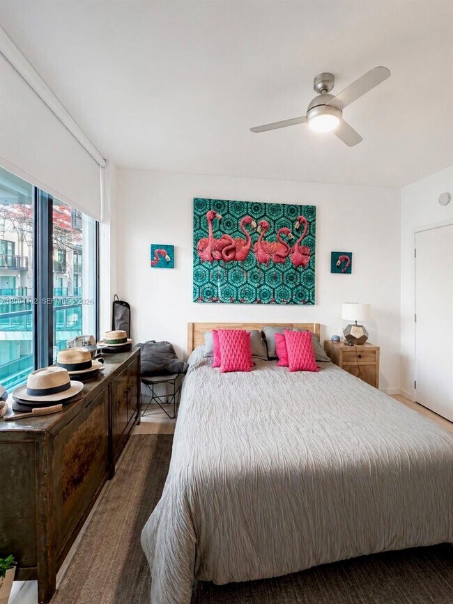 Foto del edificio - 6000 Collins Ave