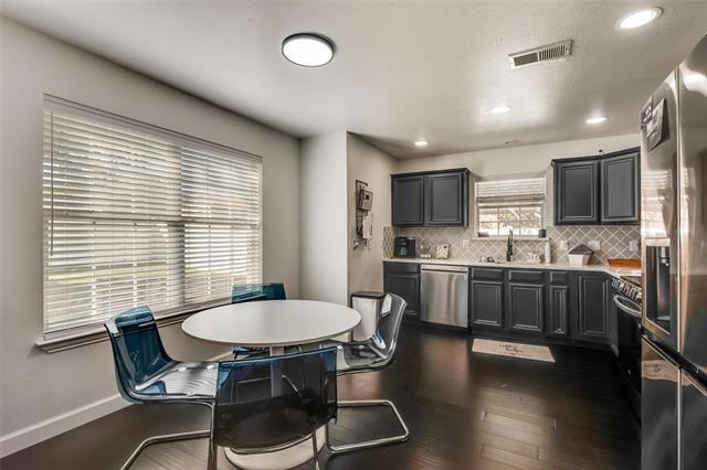 Building Photo - 2350 Light Shore Dr