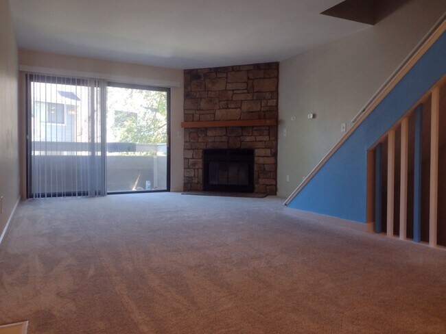 Foto del edificio - 8775 W Cornell Ave