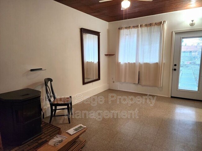 Foto del edificio - 341 W Hammond St