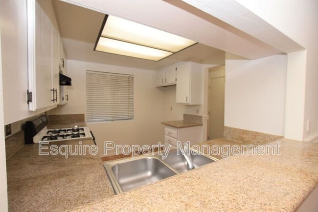 Building Photo - 3163 Kelp Ln