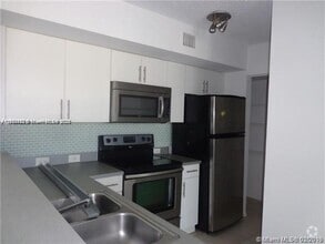 Building Photo - 777 SW 111th Way