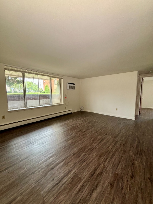Foto del edificio - 2715 Eggert Rd
