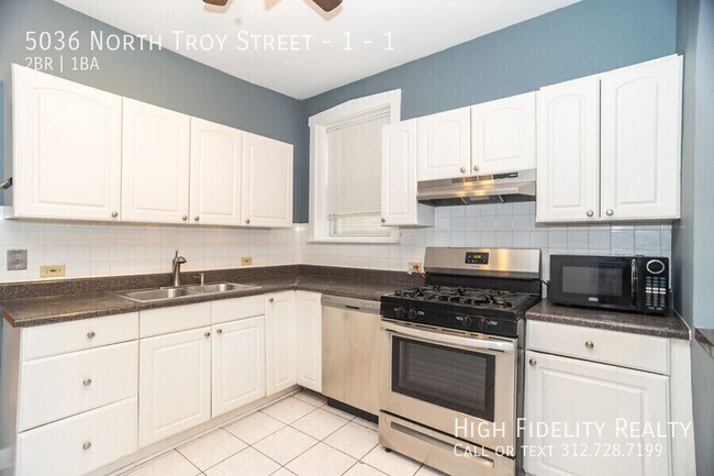 Foto del edificio - 5036 N Troy St