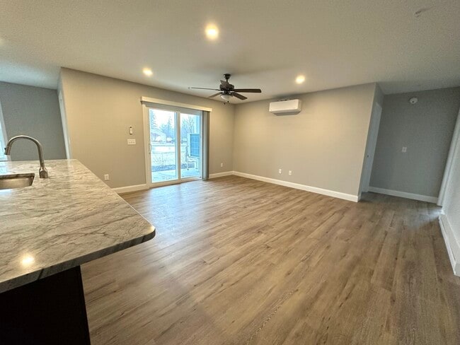 Photo - 2-4 ME-4 Townhome