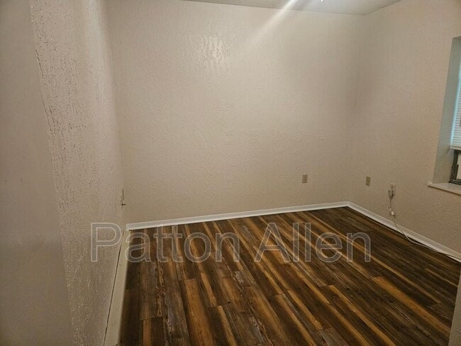 Foto del edificio - 77 Pincushion Ln