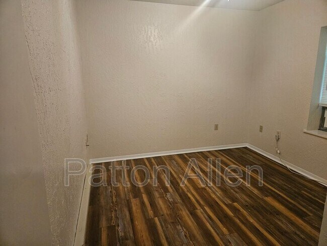 Foto del edificio - 77 Pincushion Ln