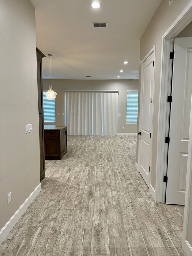 Building Photo - Brand new build - RV garage - located in t...